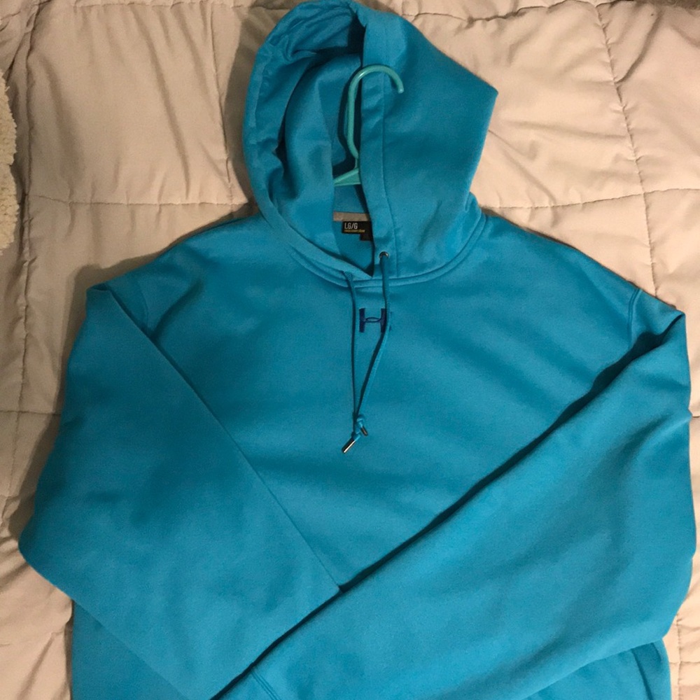 NWOT Large Under Armour Sweatshirt